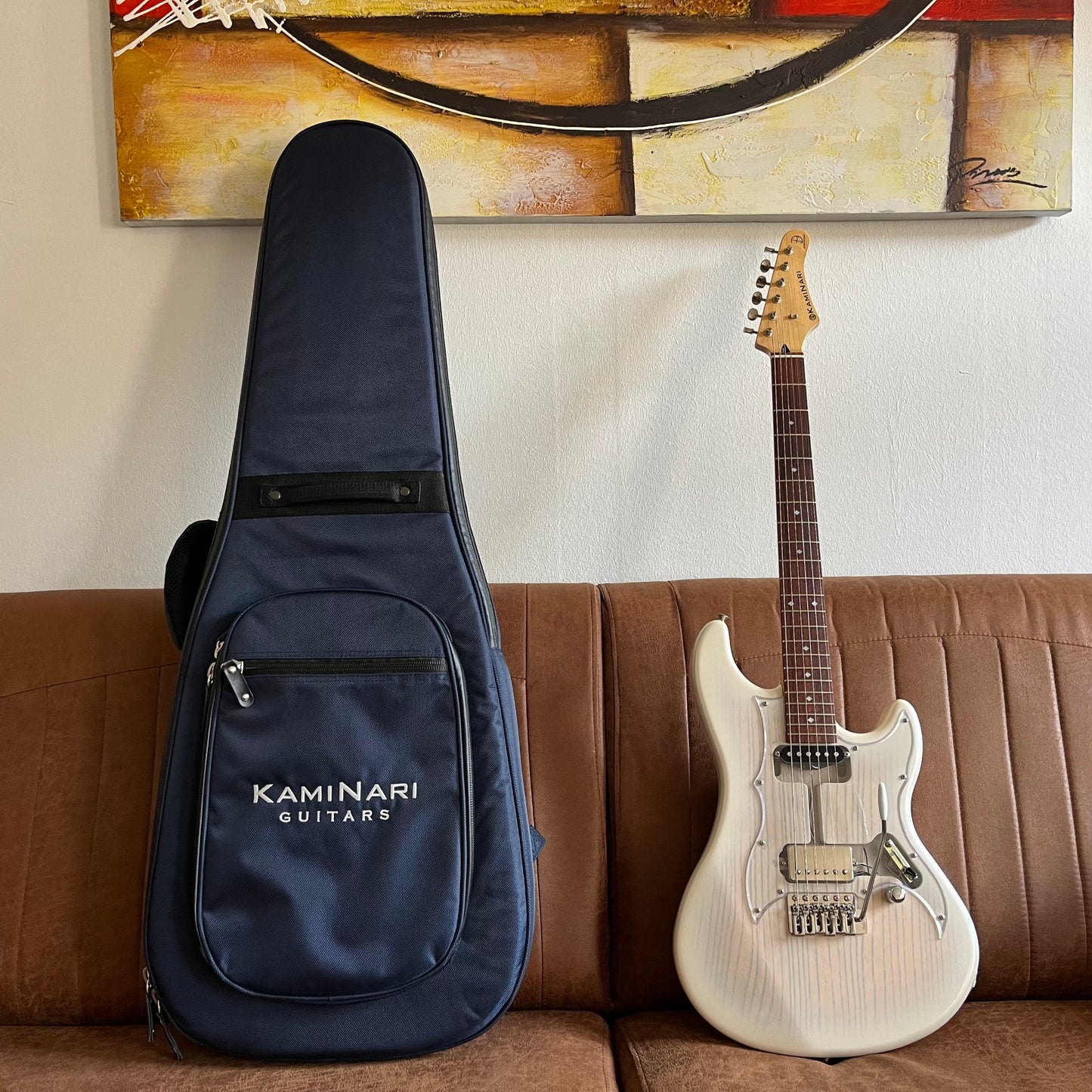 Kaminari Liquid White Gigbag