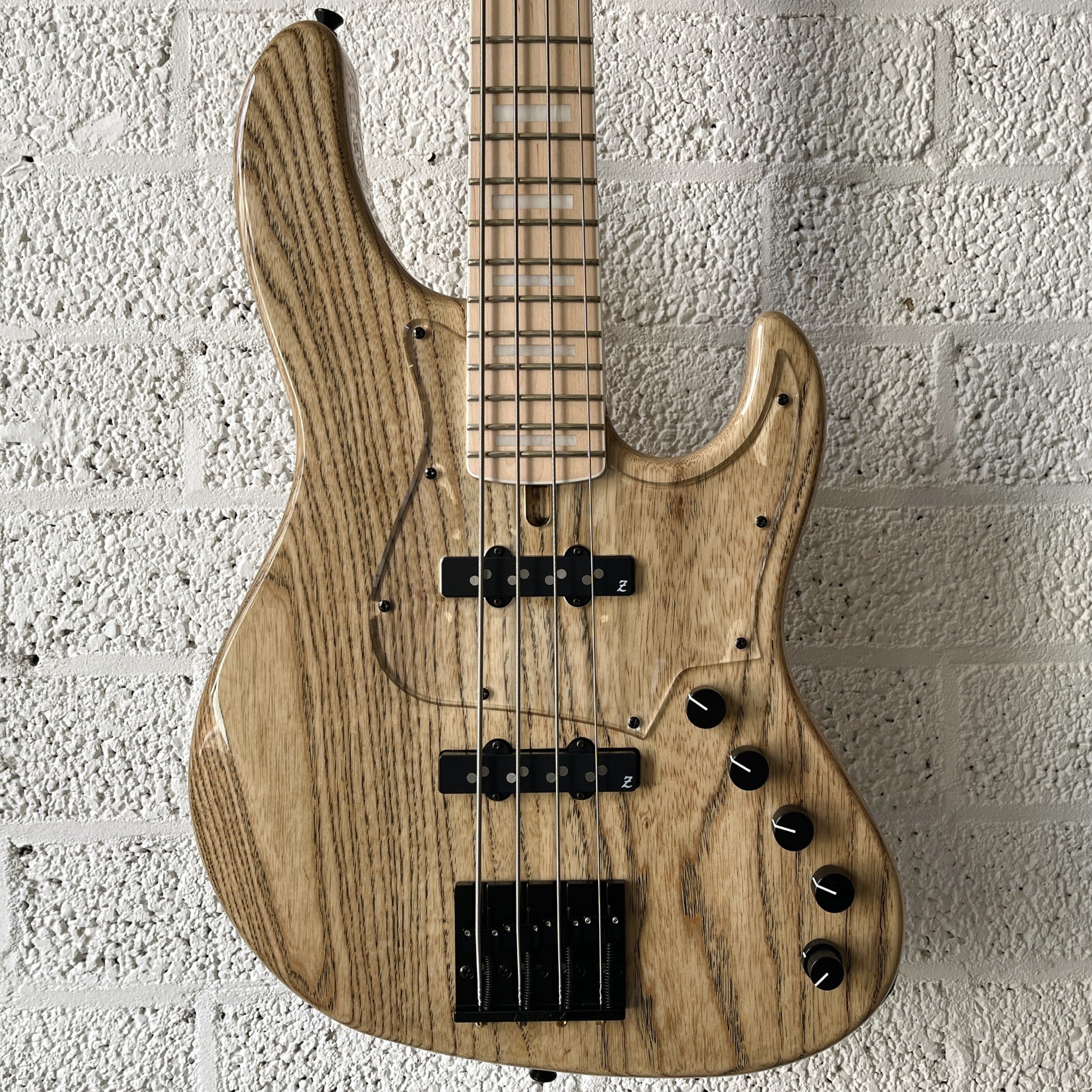 Atelier Z Beta4 Custom Natural Black Line – 4-String Bass | RockSo