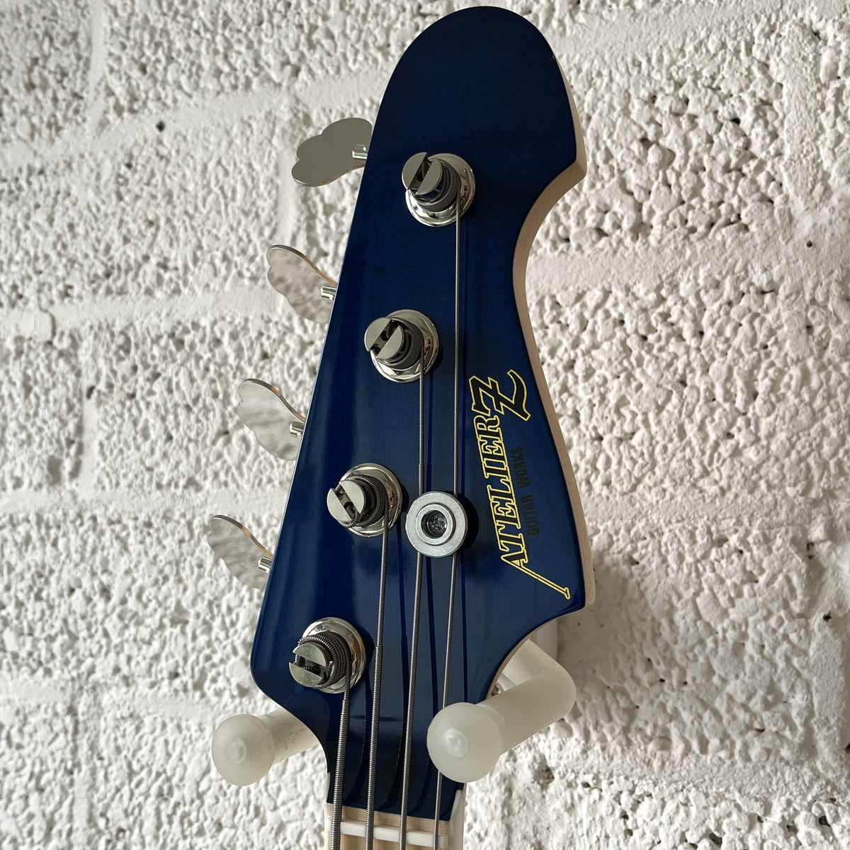 atelier z jhj 245 custom transparent blue headstock