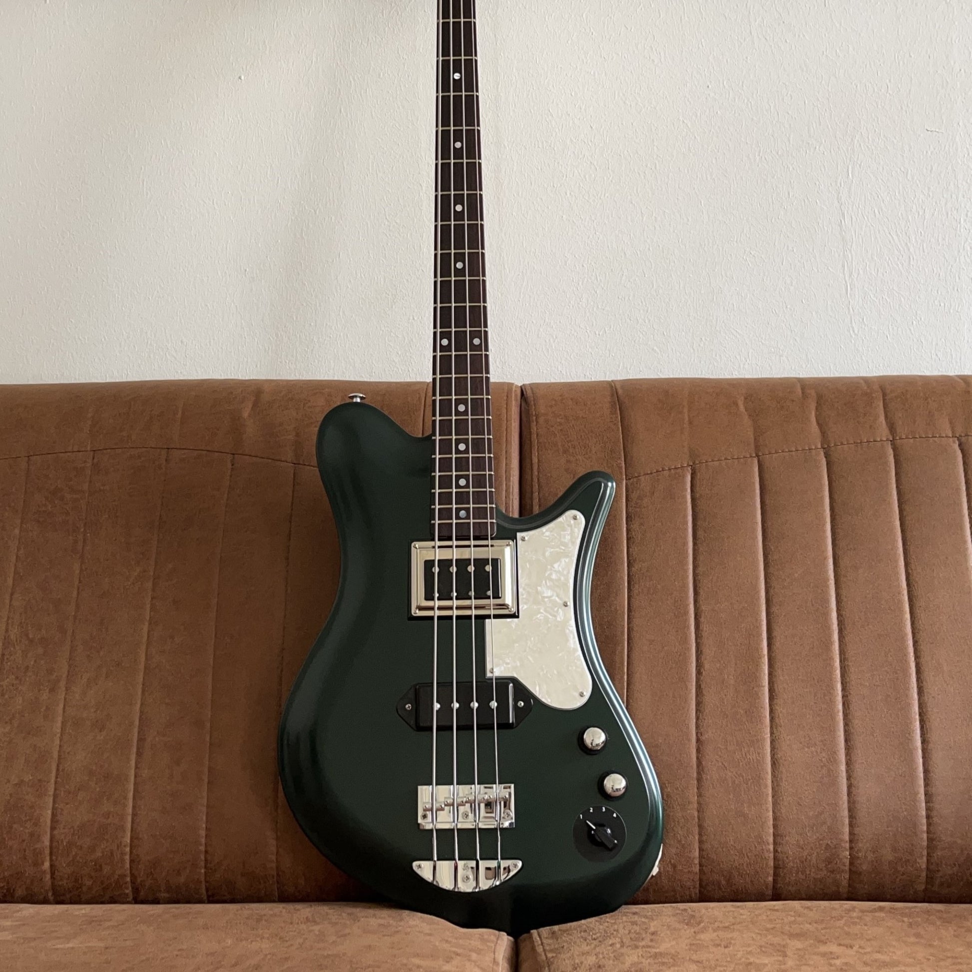 Oopegg Stormbreaker Dark Green Metallic body