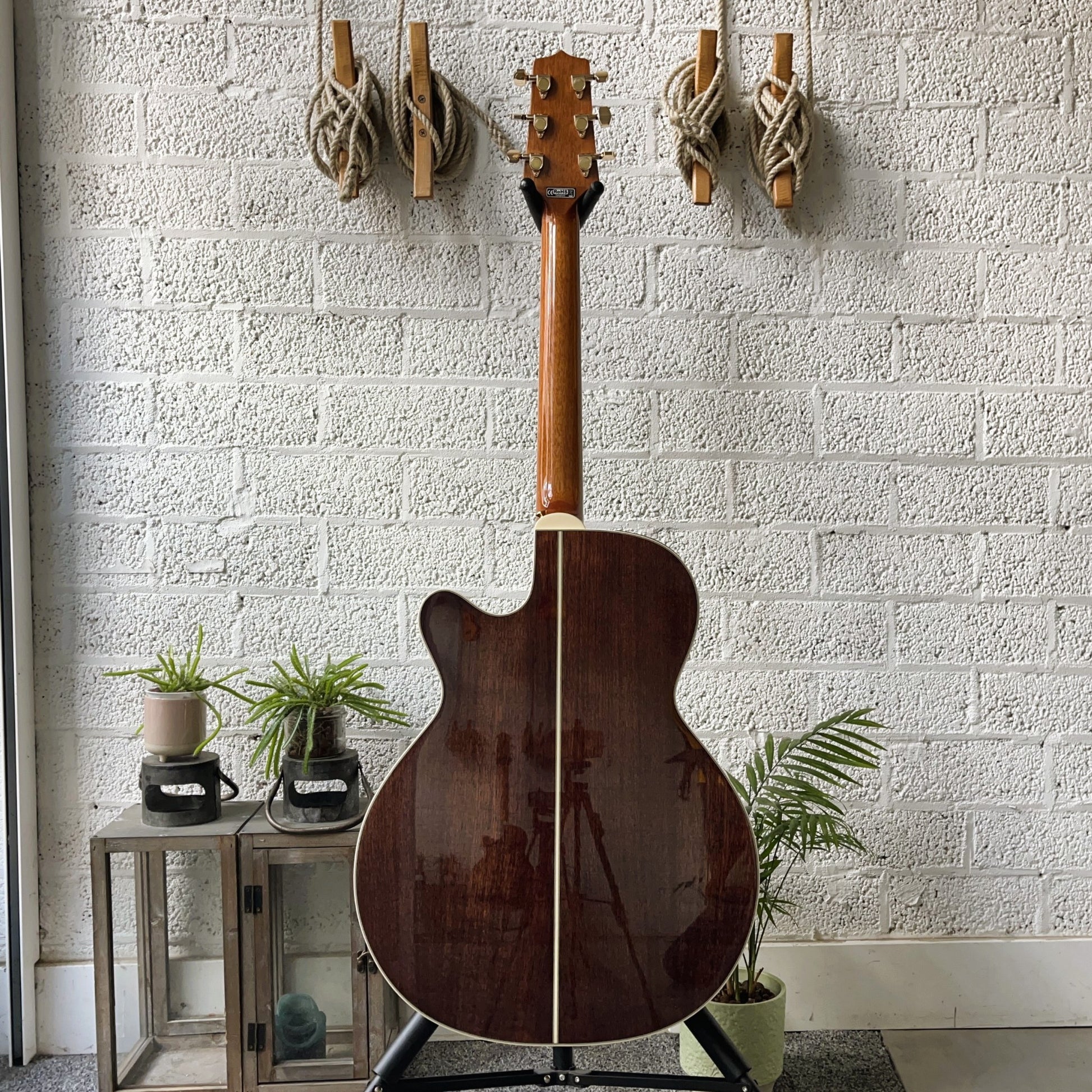 takamine gn51ce electro acoustic guitar brown sunburst back view