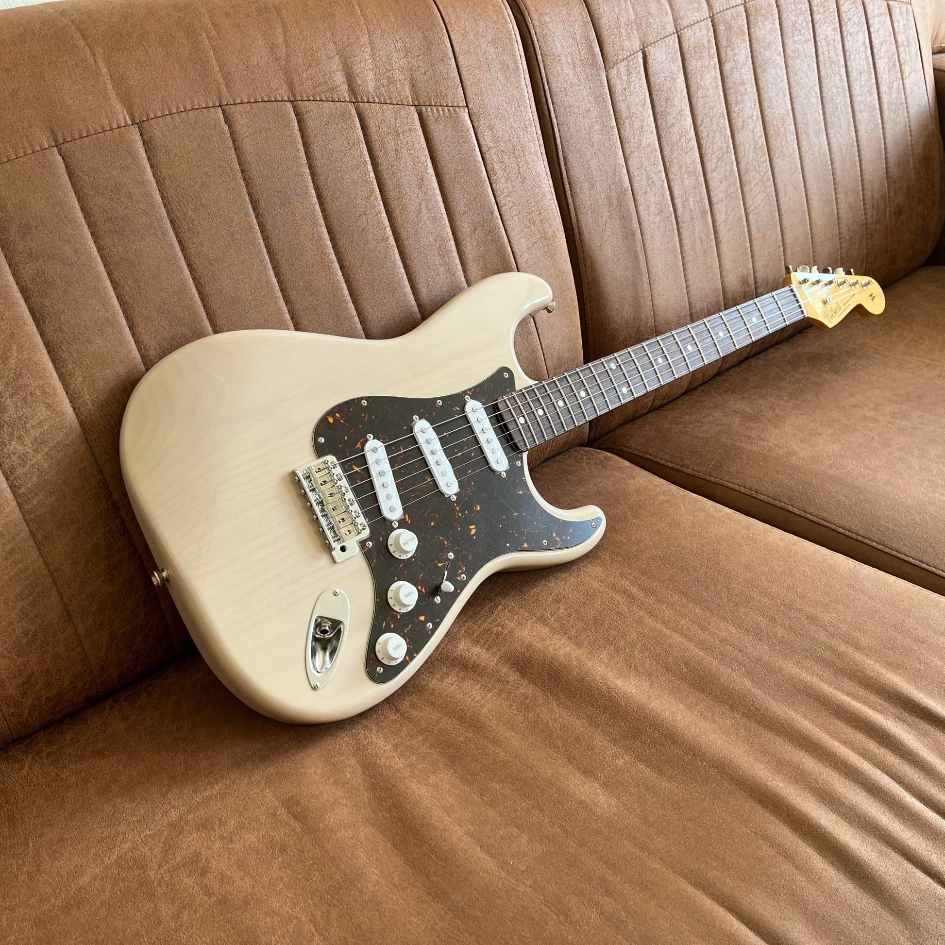 Tokai TST95 White couch body