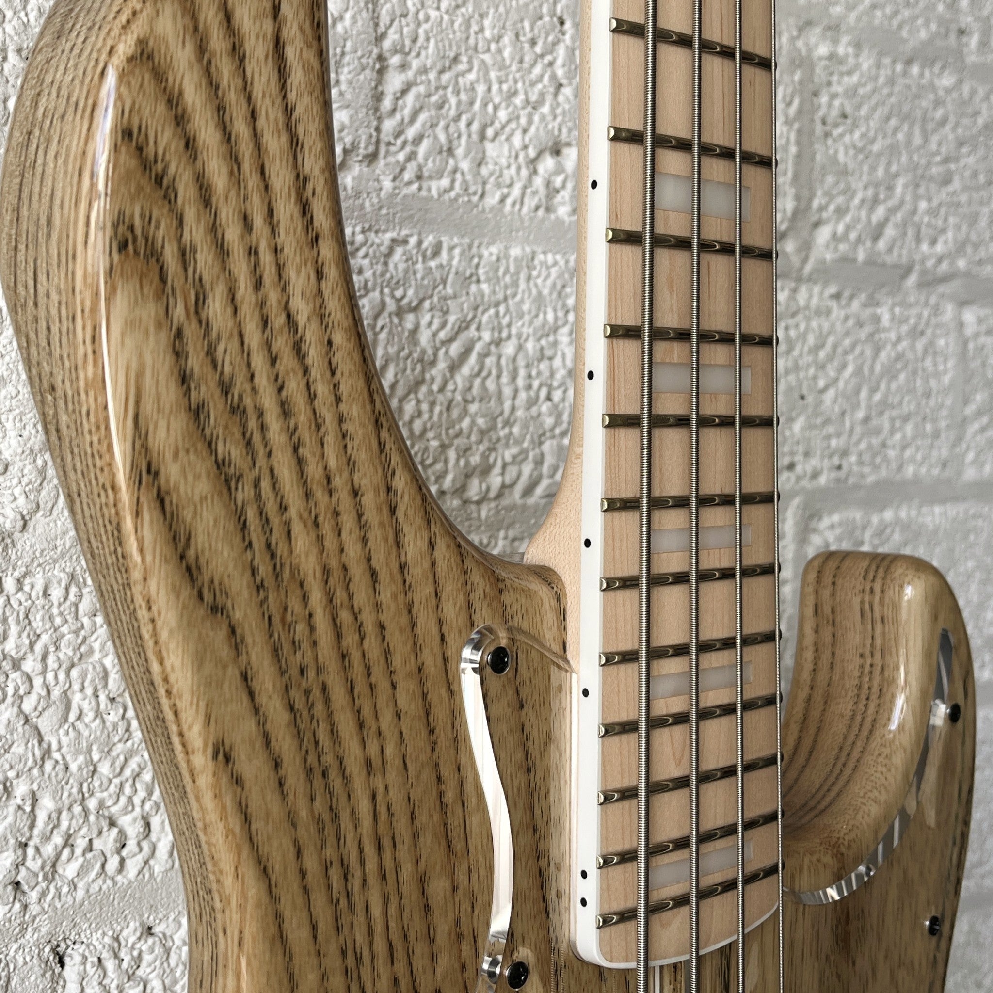 Atelier Z Beta4 Custom Natural Black Line – 4-String Bass | RockSo