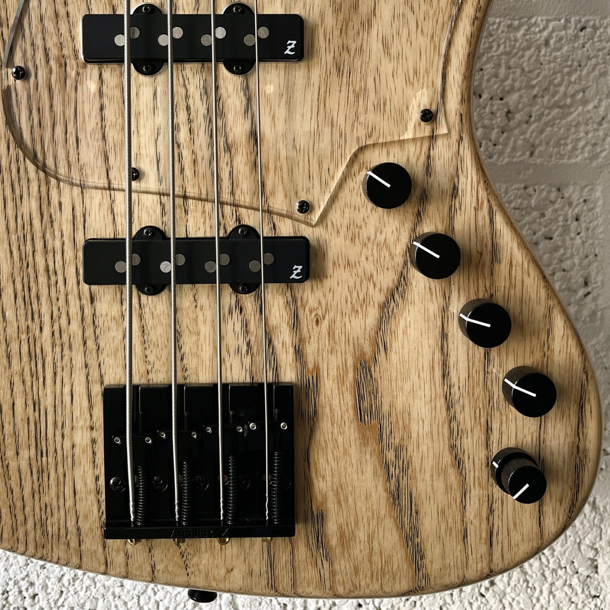 atelier z beta4 natural black line controls