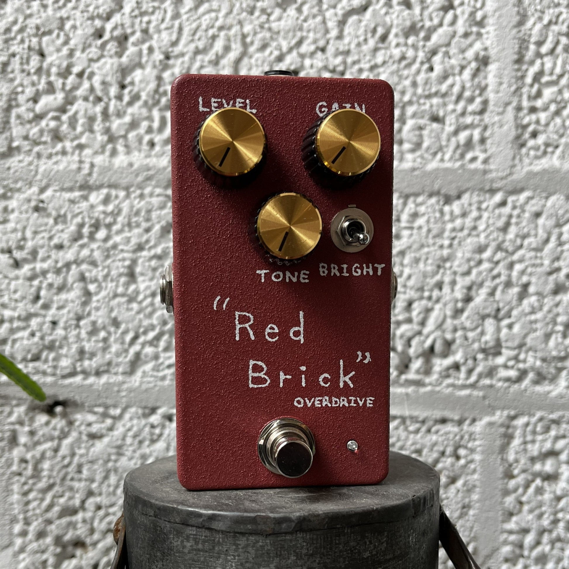 kaminari red brick overdrive pedal – japanese boutique mid-gain overdrive