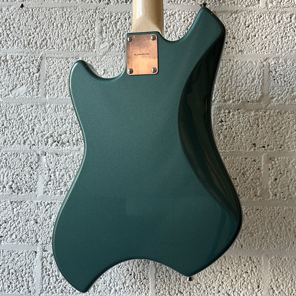 kaminari swinger 69 special sherwood green body closeup back view
