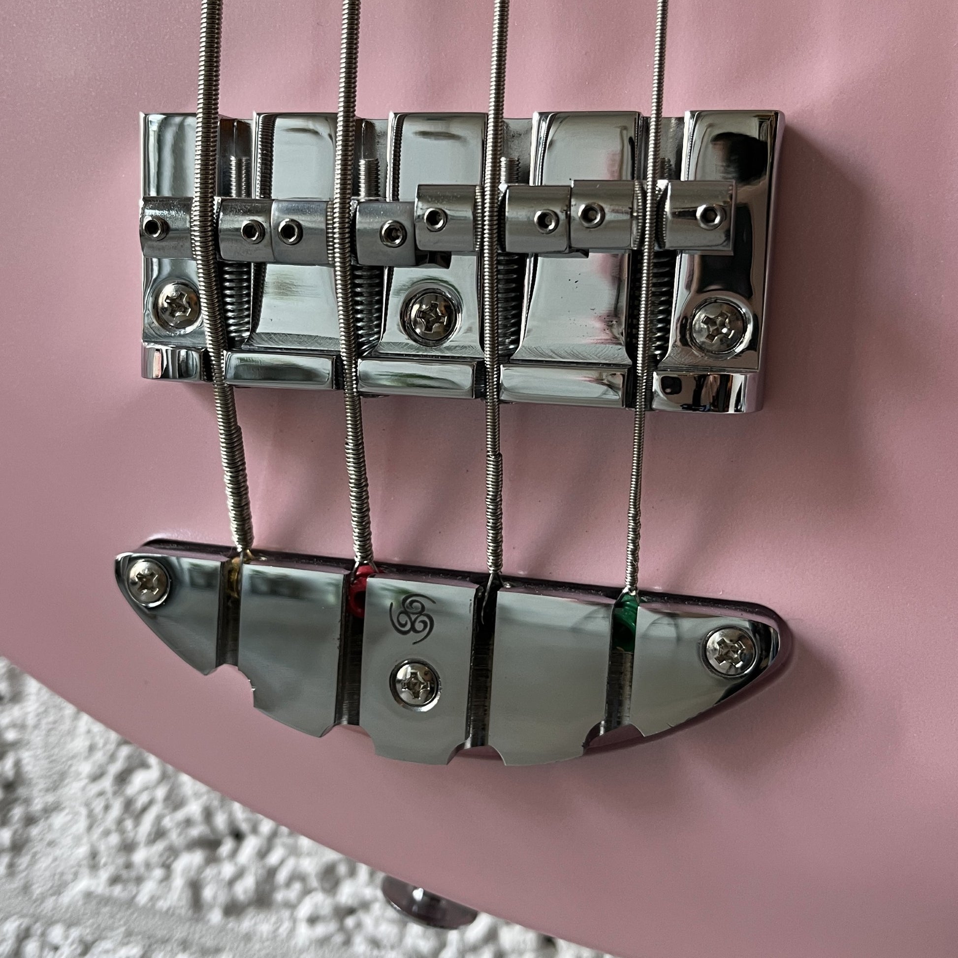 oopegg stormbreaker bass pearl pink bridge
