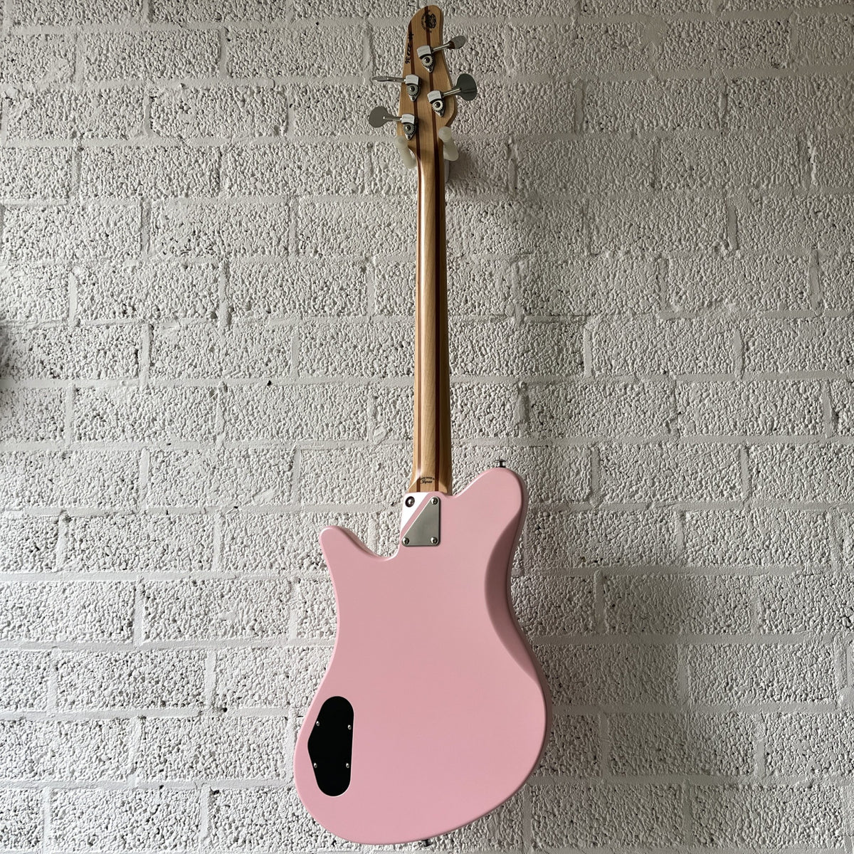 oopegg stormbreaker bass pearl pink pearloid pickguard back view