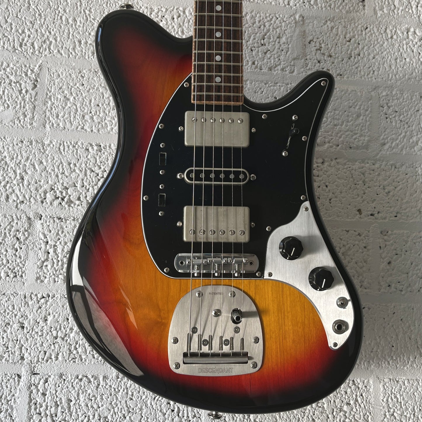 oopegg trailbreaker mk1 3-tone sunburst body closeup