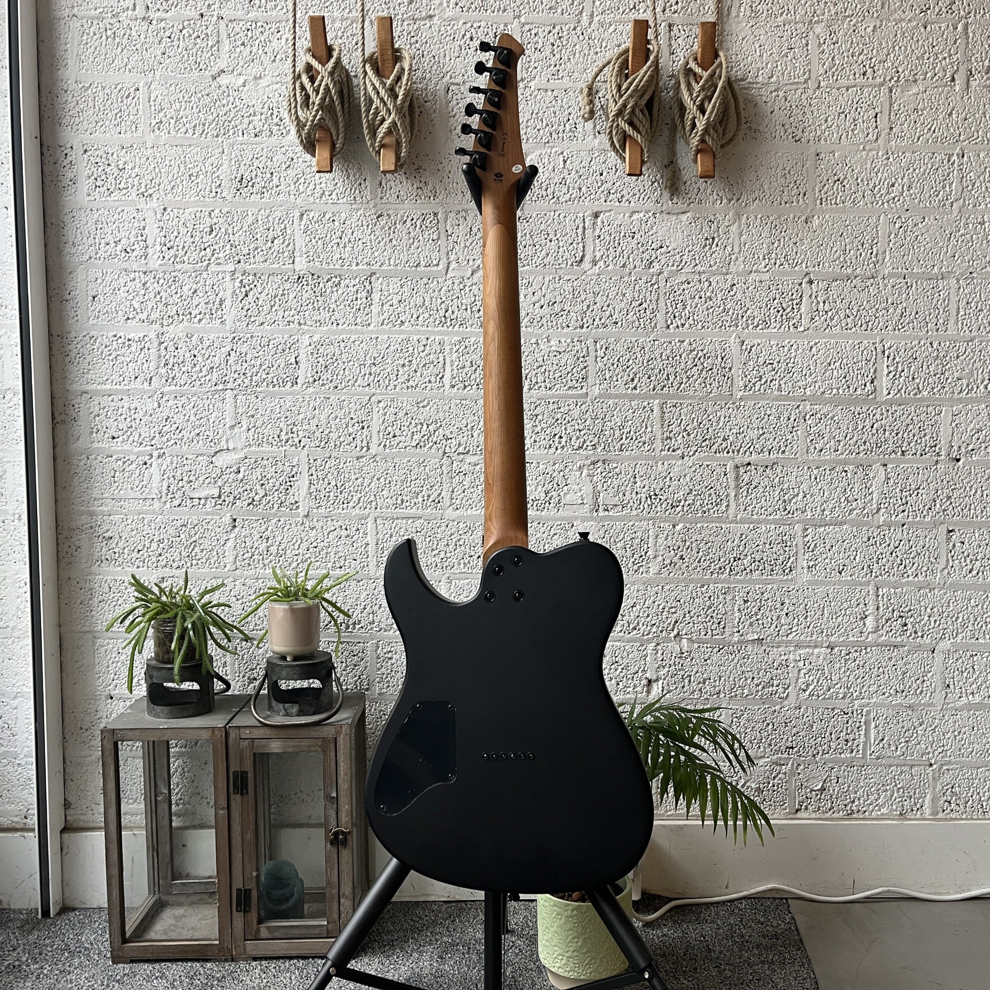 spira t-400 satin black electric guitar back view