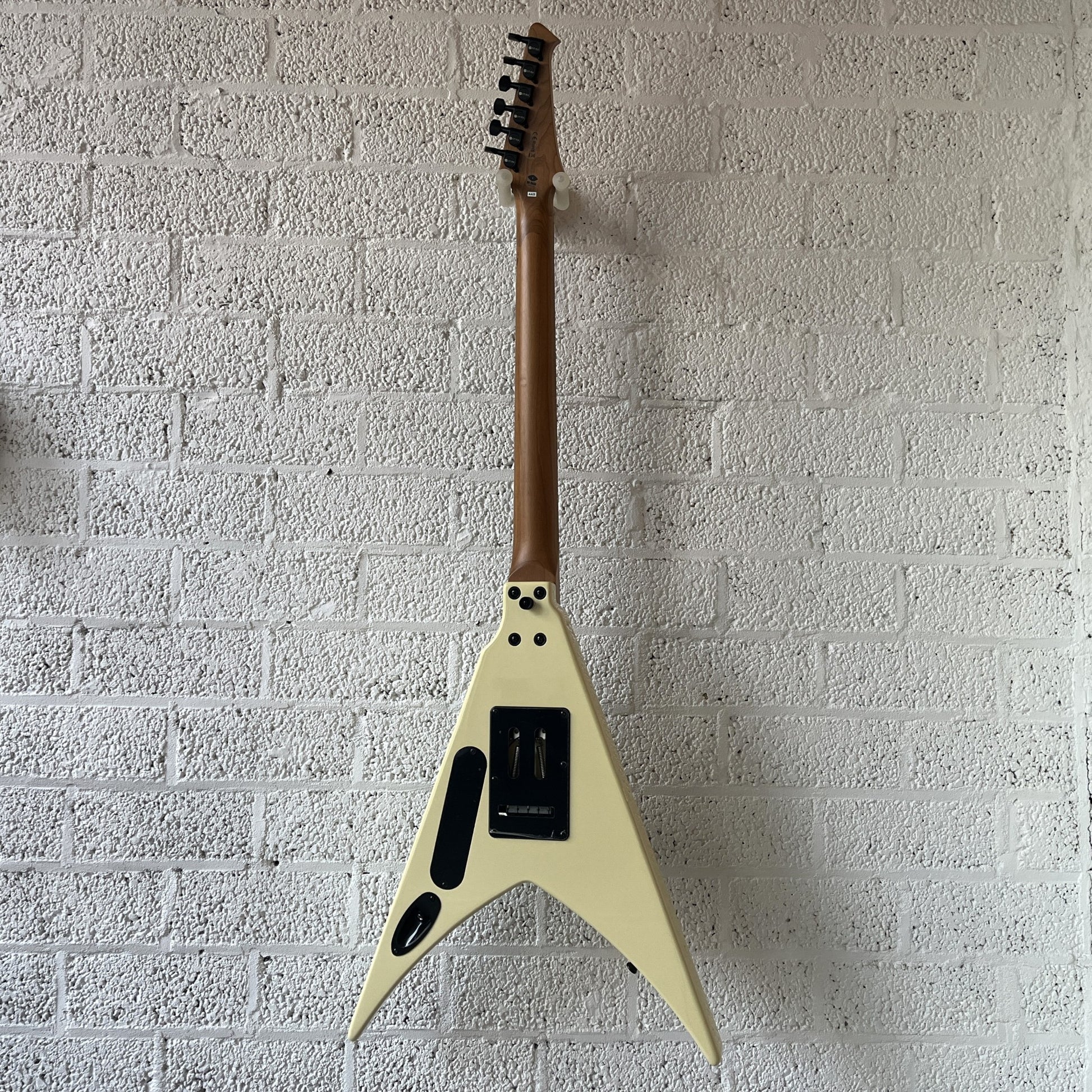 spira v420 flying v antique white electric guitar back view