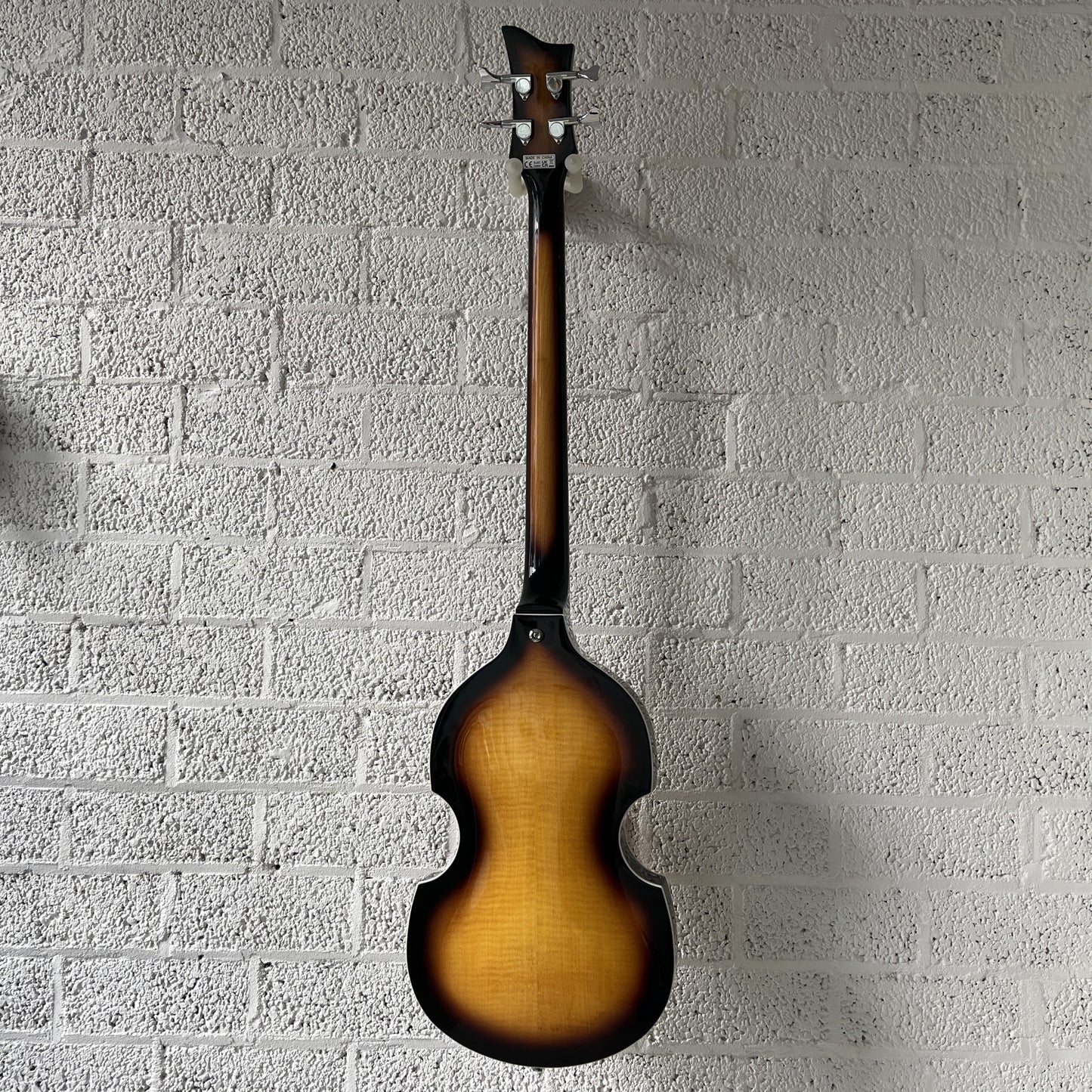 tokai vb68 vintage sunburst violin bass back view