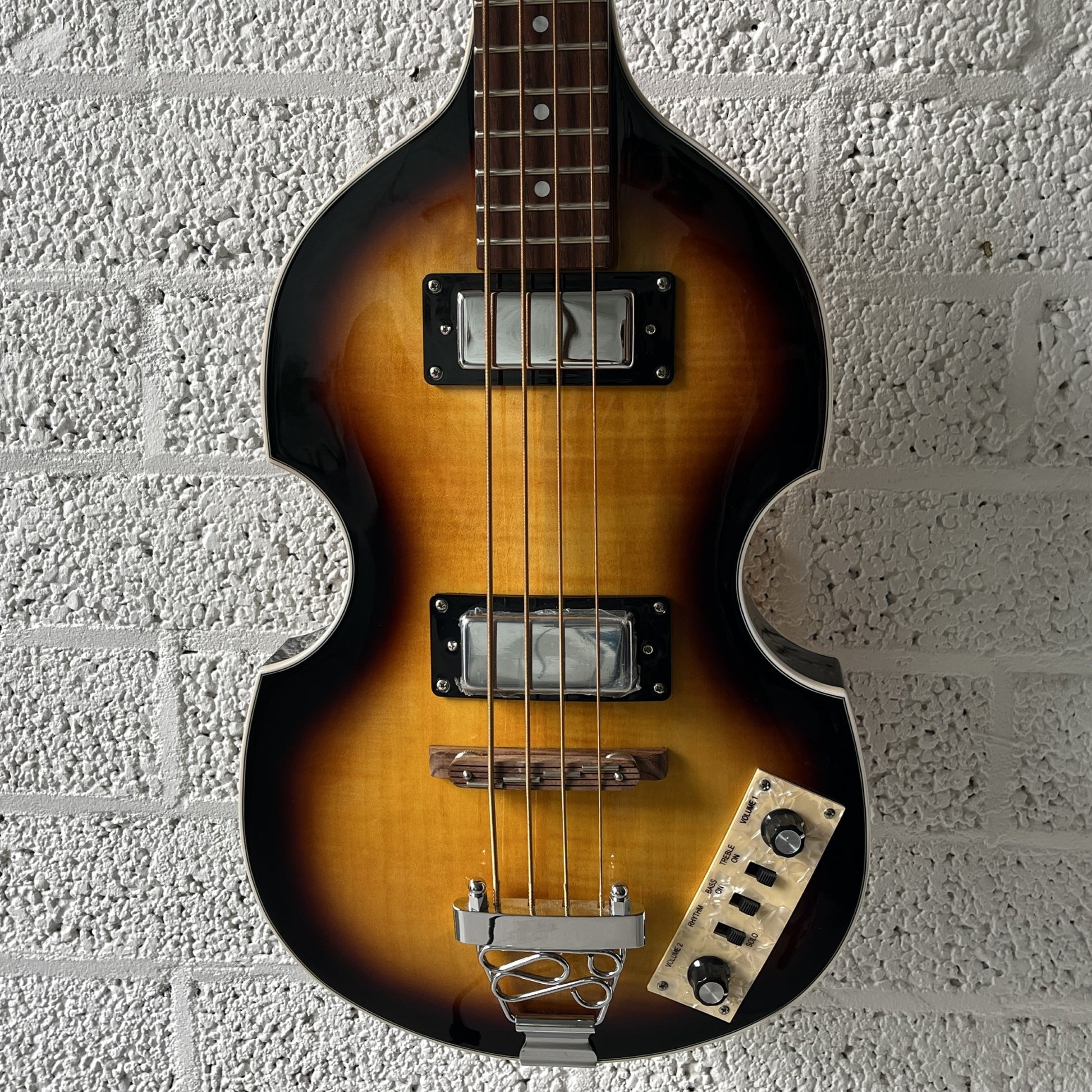 tokai vb68 vintage sunburst violin bass body closeup
